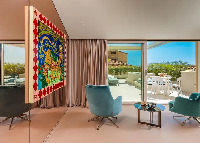 Ξενοδοχείο με διαμερίσματα Infinity 4*