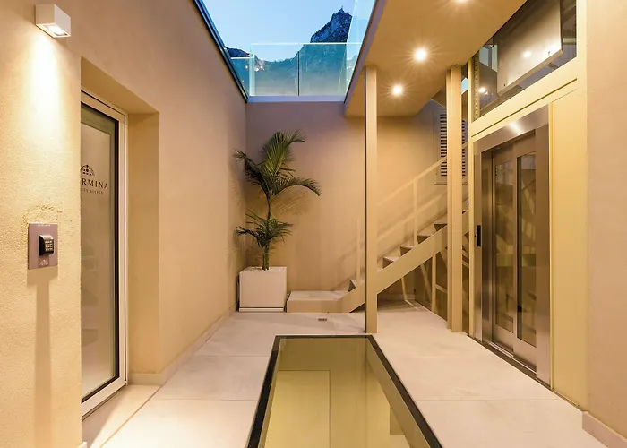 Infinity Ξενοδοχείο με διαμερίσματα 4*