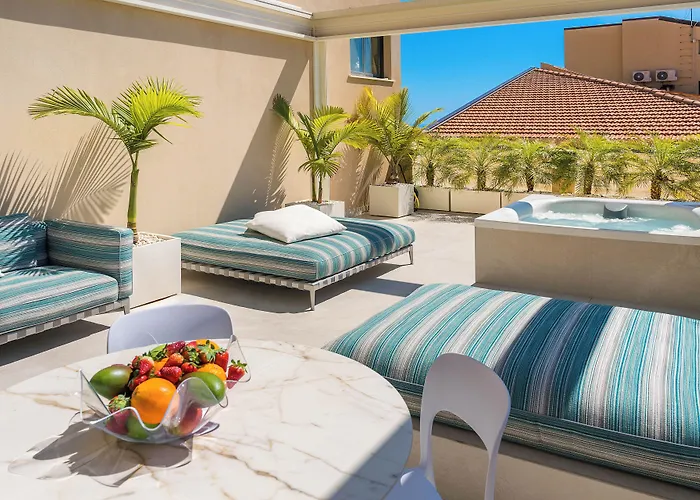 Ξενοδοχείο με διαμερίσματα Infinity Ταορμίνα