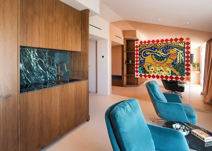 Ξενοδοχείο με διαμερίσματα Infinity