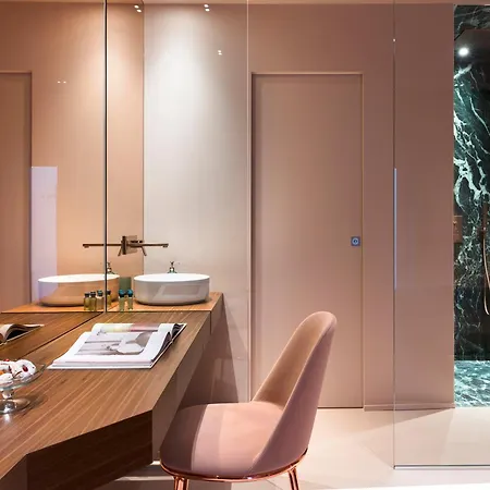 Infinity 4*